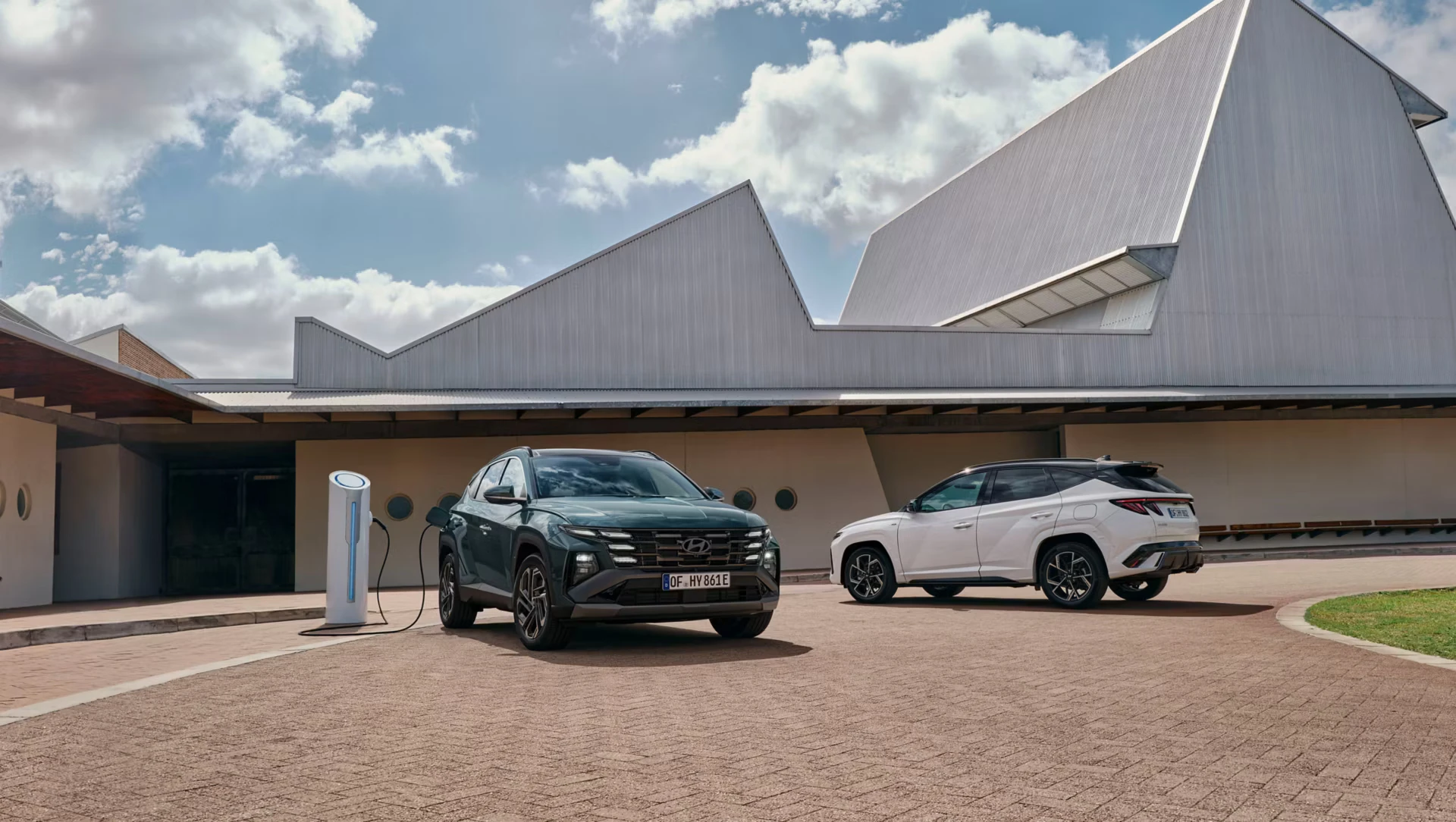 Imagetostl.Com HMD Tucson PHEV 2024 Exterior 17A Esuv 2 0 Range Charging 16X9